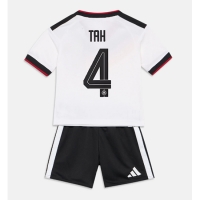 Camiseta Alemania Jonathan Tah #4 Primera Equipación Replica Mundial 2026 para niños mangas cortas (+ Pantalones cortos)